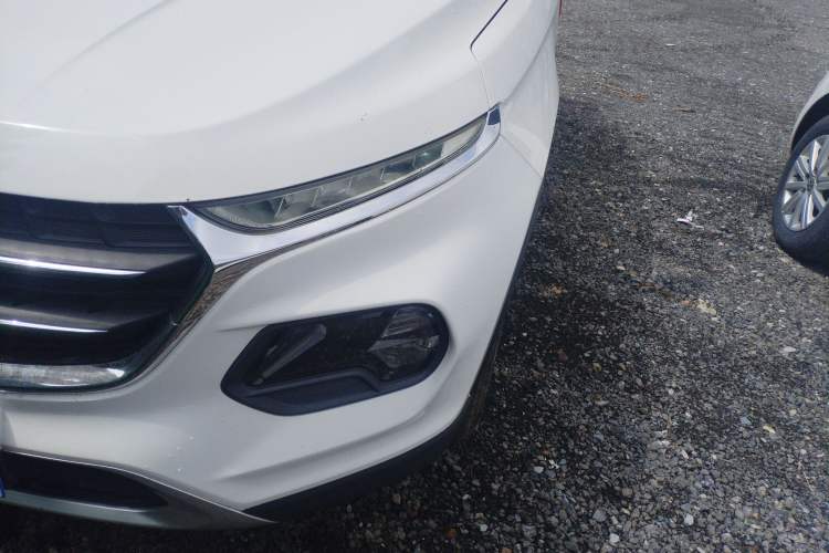 Used Baojun 510 2017 1.5L Automatic Fashion Model Left Front Headlight
