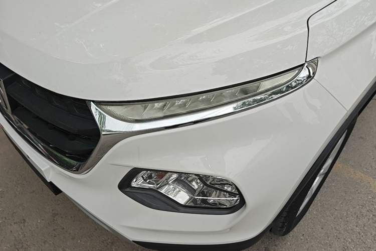 Used Baojun 510 2017 1.5L manual Comfort trim Left Front Headlight