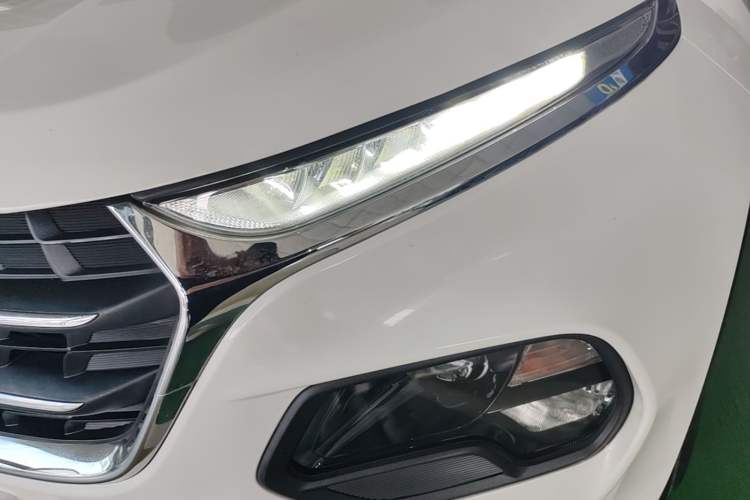 Used Baojun 510 2017 1.5L Automatic Luxury Model Left Front Headlight