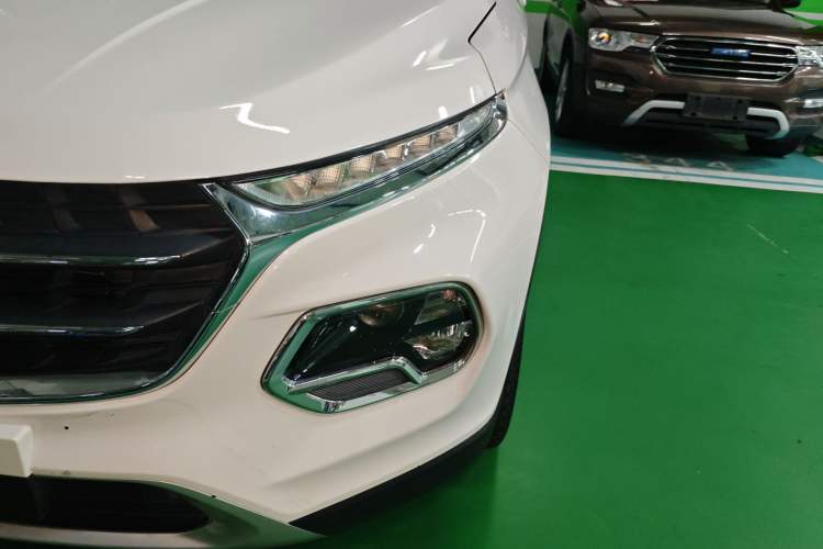 Used Baojun 510 2017 1.5L Automatic Luxury Model Left Front Headlight