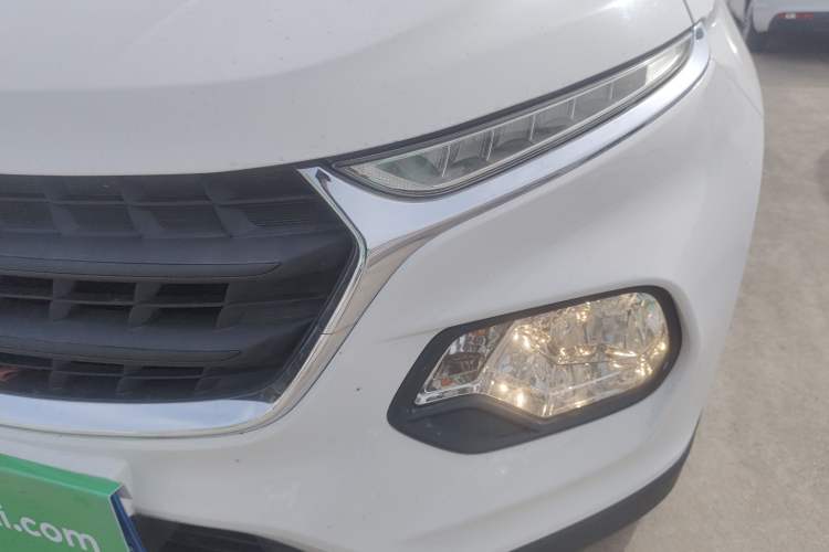 Used Baojun 510 2017 1.5L manual Comfort trim Left Front Headlight