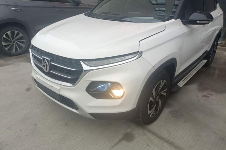 Used Baojun 510 2017 1.5L Automatic Luxury Model Left Front Headlight