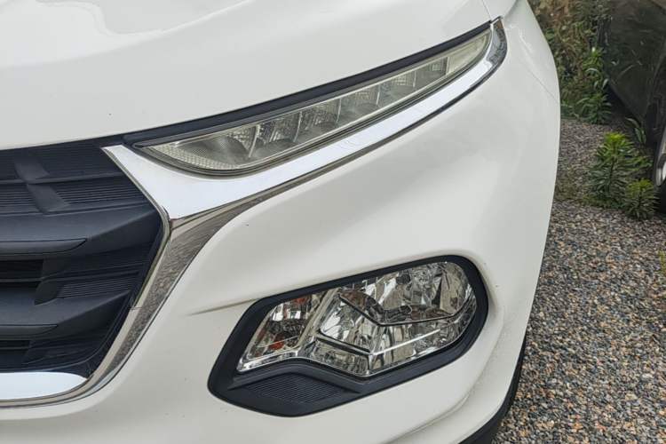 Used Baojun 510 2017 1.5L manual Comfort trim Left Front Headlight