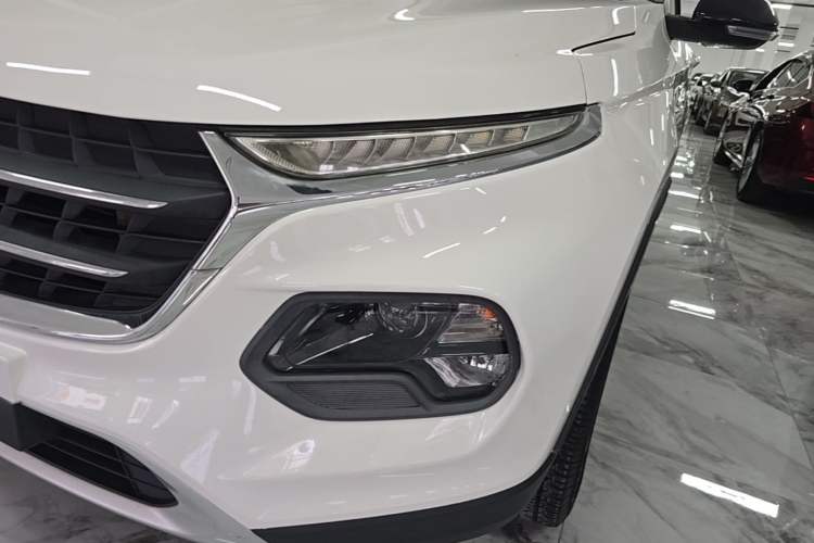 Used Baojun 510 2017 1.5L Automatic Luxury Model Left Front Headlight