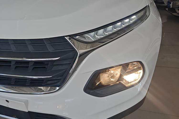 Used Baojun 510 2017 1.5L Automatic Luxury Model Left Front Headlight