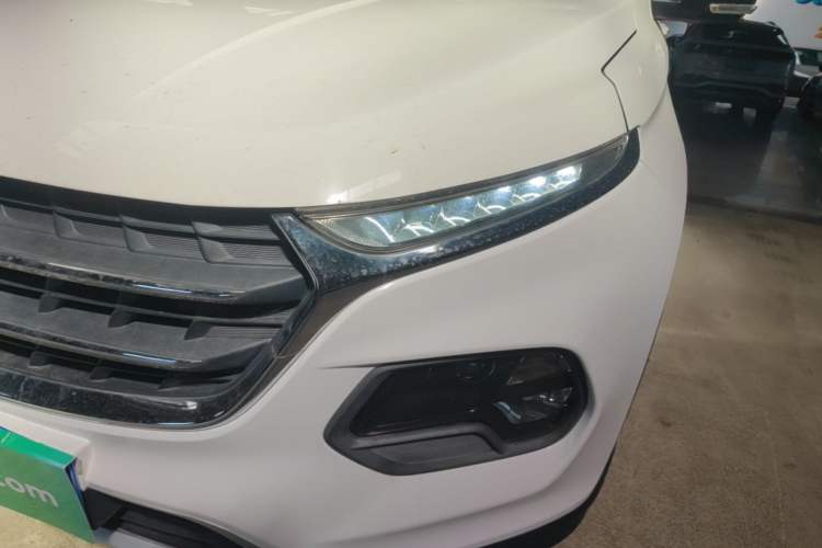 Used Baojun 510 2017 1.5L Automatic Luxury Model Left Front Headlight