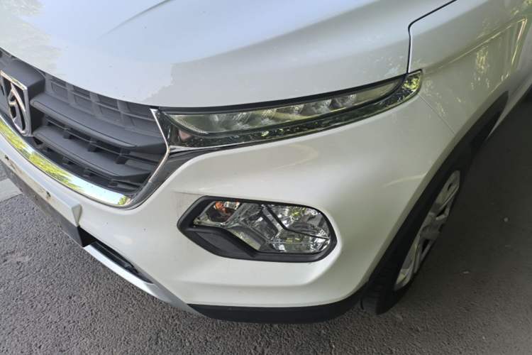Used Baojun 510 2017 1.5L manual Comfort trim Left Front Headlight