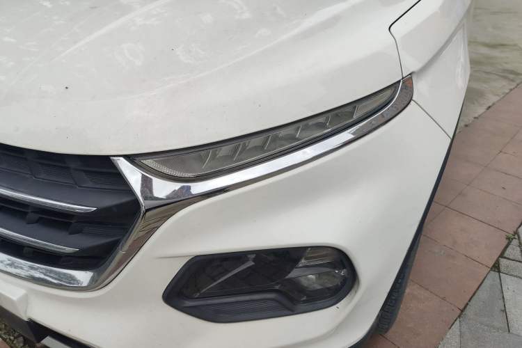 Used Baojun 510 2017 1.5L Automatic Luxury Model Left Front Headlight