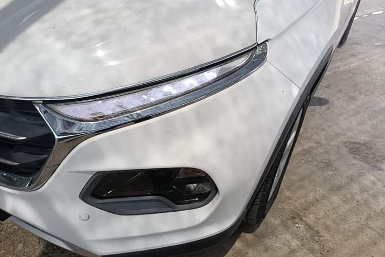 Used Baojun 510 2017 1.5L Automatic Fashion Model Left Front Headlight