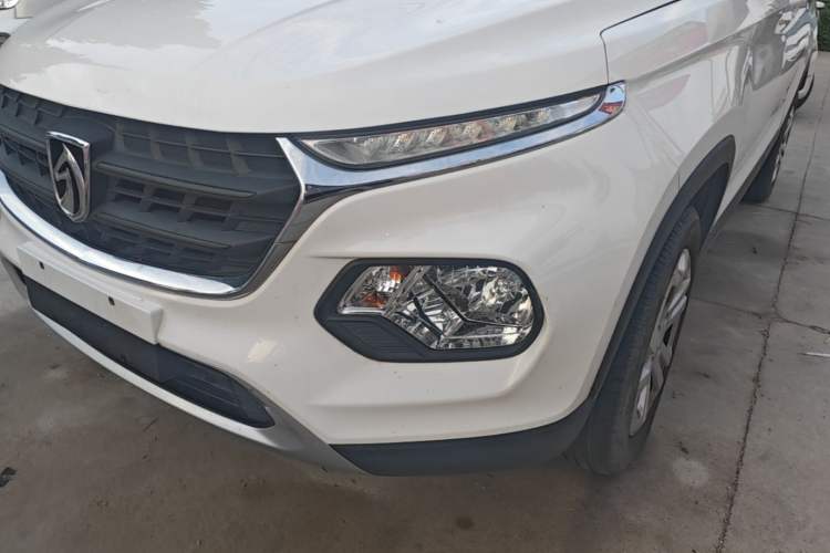 Used Baojun 510 2017 1.5L manual Comfort trim Left Front Headlight