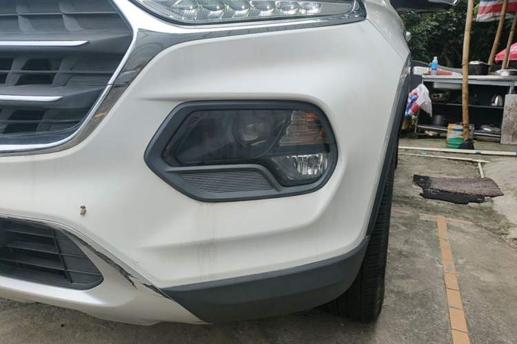 Used Baojun 510 2017 1.5L Automatic Luxury Model Left Front Headlight