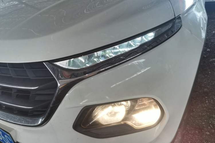 Used Baojun 510 2017 1.5L Automatic Fashion Model Left Front Headlight