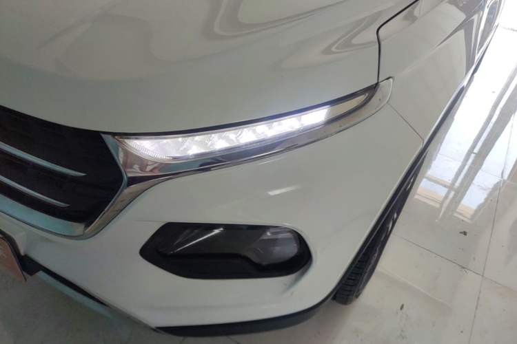 Used Baojun 510 2017 1.5L Automatic Luxury Model Left Front Headlight