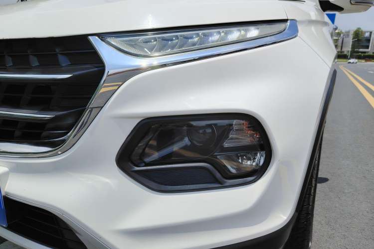 Used Baojun 510 2017 1.5L Manual Fashion Model Left Front Headlight