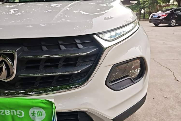 Used Baojun 510 2017 1.5L Automatic Luxury Model Left Front Headlight