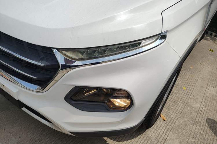 Used Baojun 510 2017 1.5L Manual Fashion Model Left Front Headlight