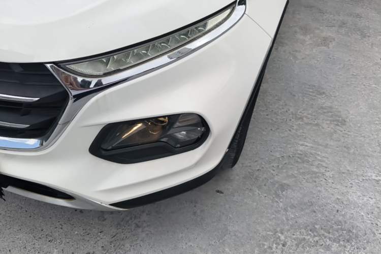 Used Baojun 510 2017 1.5L Manual Fashion Model Left Front Headlight