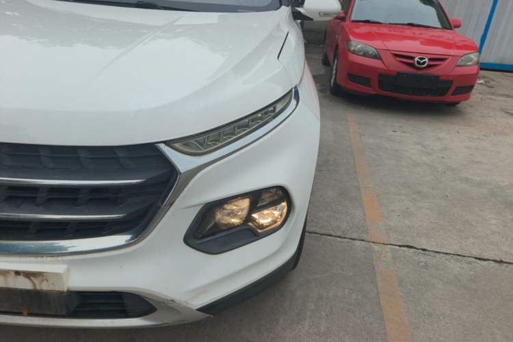 Used Baojun 510 2017 1.5L Automatic Fashion Model Left Front Headlight