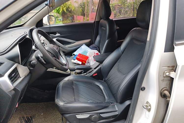 Used Baojun 510 2017 1.5L Automatic Fashion Model Left Front Seat