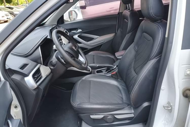 Used Baojun 510 2017 1.5L Automatic Fashion Model Left Front Seat