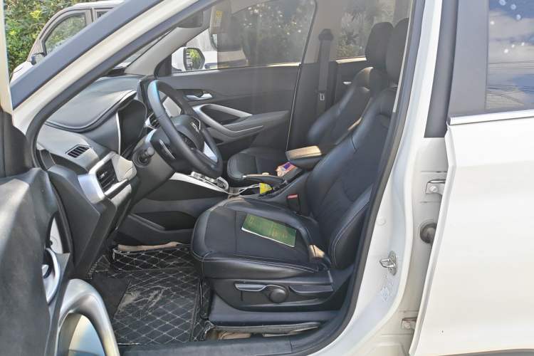 Used Baojun 510 2017 1.5L Automatic Fashion Model Left Front Seat