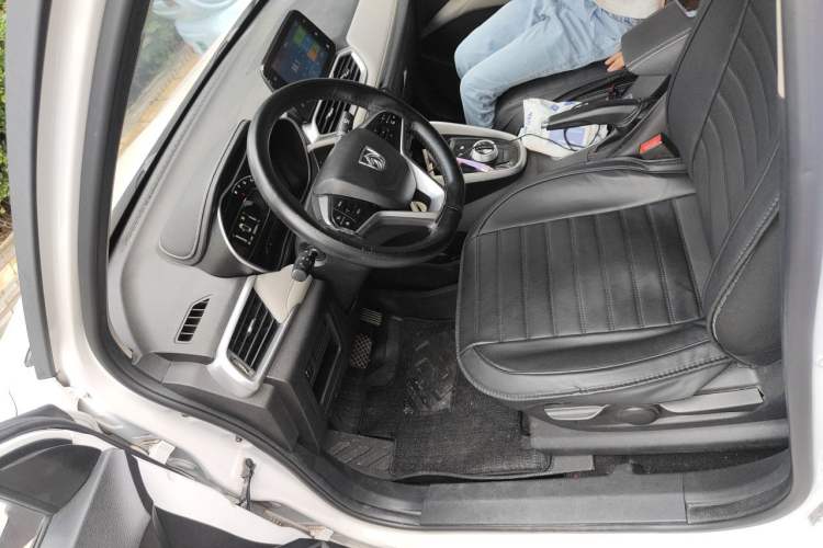 Used Baojun 510 2017 1.5L Automatic Fashion Model Left Front Seat