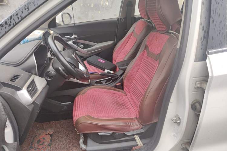 Used Baojun 510 2017 1.5L Automatic Fashion Model Left Front Seat
