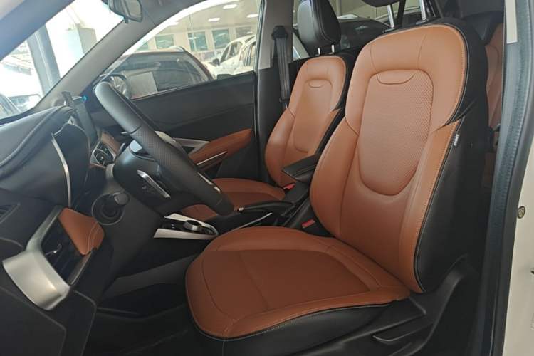 Used Baojun 510 2017 1.5L Automatic Luxury Model Left Front Seat