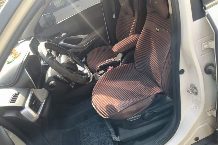 Used Baojun 510 2017 1.5L Automatic Fashion Model Left Front Seat