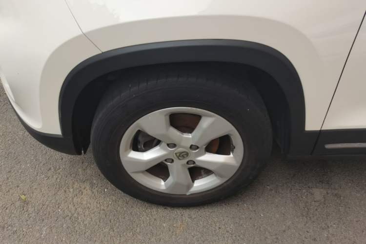 Used Baojun 510 2017 1.5L Manual Fashion Model Left Front Wheel Hub