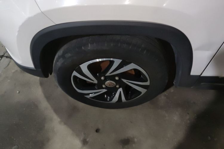 Used Baojun 510 2017 1.5L Automatic Luxury Model Left Front Wheel Hub