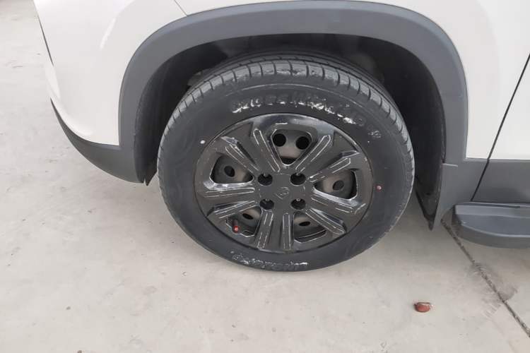 Used Baojun 510 2017 1.5L manual Comfort trim Left Front Wheel Hub