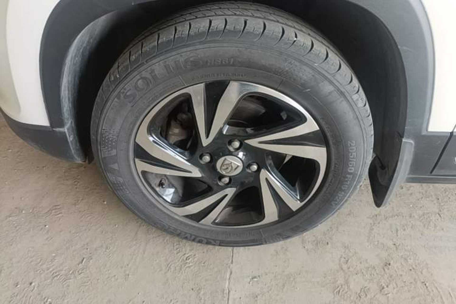 Used Baojun 510 2017 1.5L Manual Luxury Model Left Front Wheel Hub