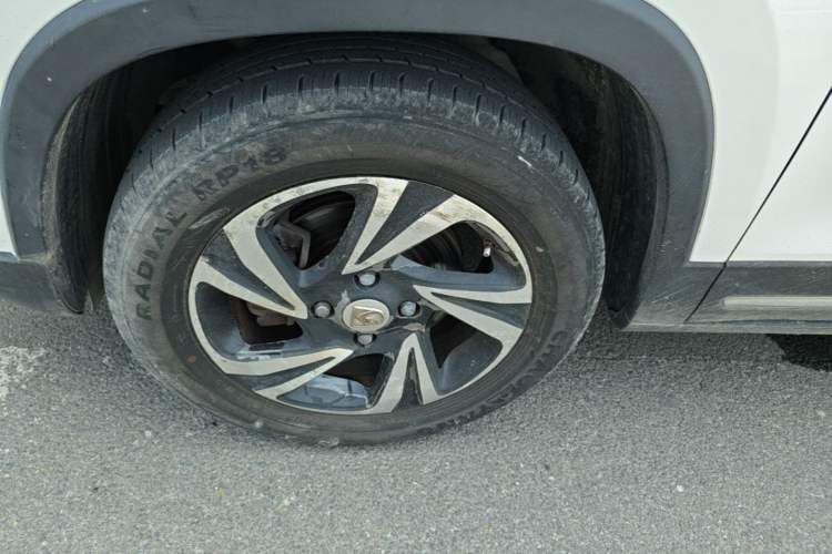 Used Baojun 510 2017 1.5L Automatic Luxury Model Left Front Wheel Hub