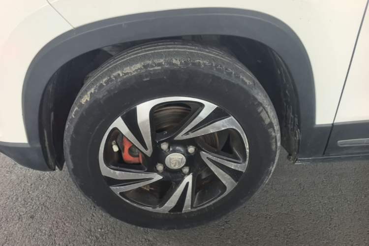 Used Baojun 510 2017 1.5L Manual Luxury Model Left Front Wheel Hub