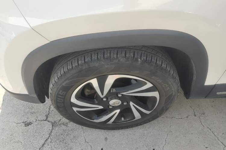 Used Baojun 510 2017 1.5L Automatic Luxury Model Left Front Wheel Hub