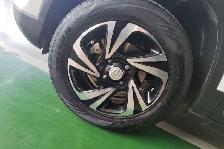 Used Baojun 510 2017 1.5L Automatic Luxury Model Left Front Wheel Hub