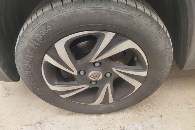 Used Baojun 510 2017 1.5L Manual Luxury Model Left Front Wheel Hub
