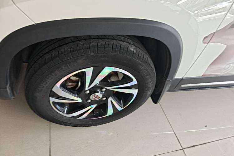 Used Baojun 510 2017 1.5L Automatic Luxury Model Left Front Wheel Hub