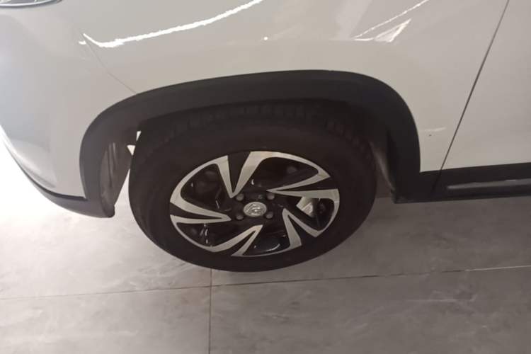 Used Baojun 510 2017 1.5L Automatic Luxury Model Left Front Wheel Hub