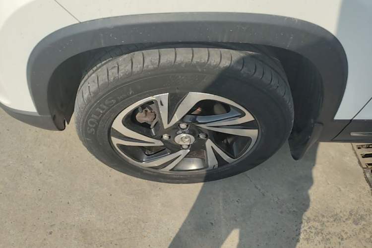 Used Baojun 510 2017 1.5L Manual Luxury Model Left Front Wheel Hub