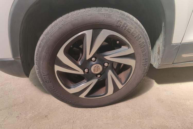 Used Baojun 510 2017 1.5L Automatic Luxury Model Left Front Wheel Hub