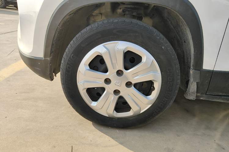 Used Baojun 510 2017 1.5L manual Comfort trim Left Front Wheel Hub