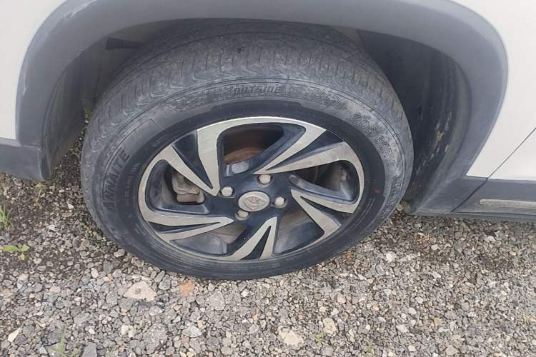 Used Baojun 510 2017 1.5L Manual Luxury Model Left Front Wheel Hub