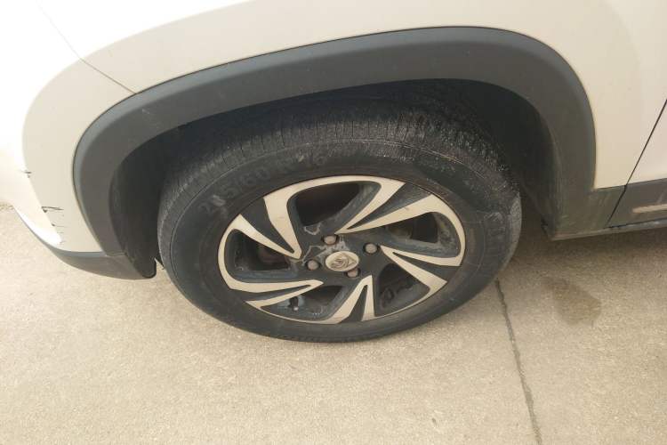 Used Baojun 510 2017 1.5L Manual Luxury Model Left Front Wheel Hub