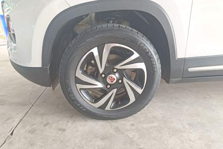 Used Baojun 510 2017 1.5L Automatic Luxury Model Left Front Wheel Hub
