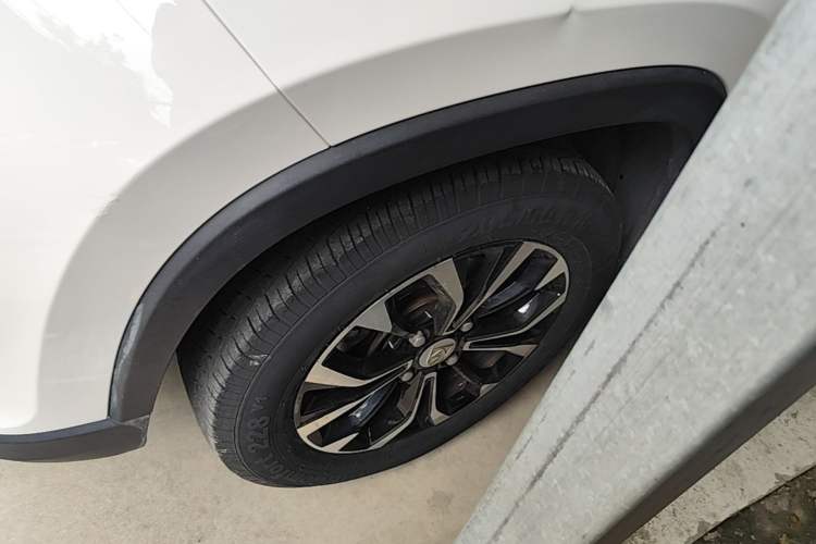 Used Baojun 510 2017 1.5L Manual Luxury Model Left Front Wheel Hub
