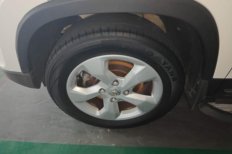 Used Baojun 510 2017 1.5L Manual Fashion Model Left Front Wheel Hub