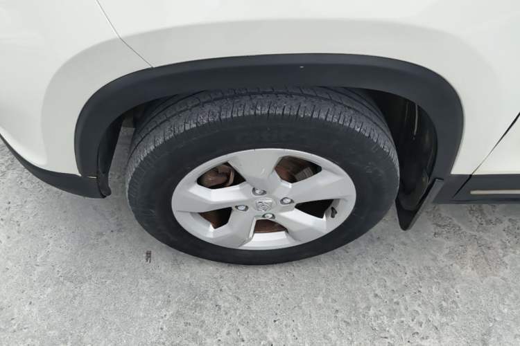 Used Baojun 510 2017 1.5L Manual Fashion Model Left Front Wheel Hub
