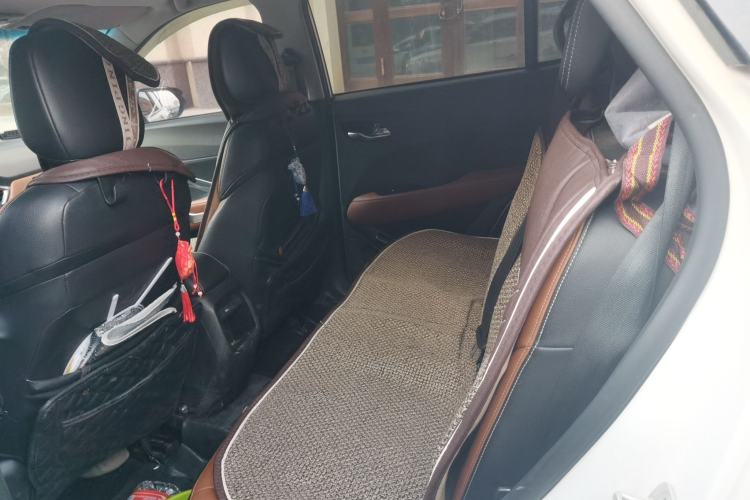 Used Baojun 510 2017 1.5L Automatic Luxury Model Left Rear Seat